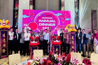 龙行千里 不忘初心 | ROYAL皇家88纸业全资子公司ROYAL皇家88控股（马）有限公司年会盛典点燃2024！